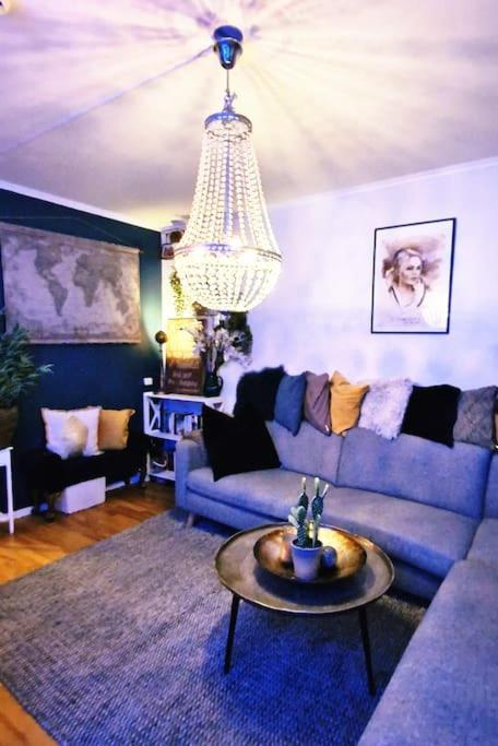 Apartment Sjarmerende I Hjerte Av By *